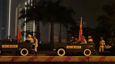 Tang lễ Đại tướng Võ Nguyên Giáp: Đoàn xe rước linh cữu tập trong đêm - ảnh 13