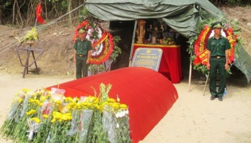 Mộ Đại tướng Võ Nguyên Giáp: Có hàng nghìn người đến viếng mỗi ngày - ảnh 1