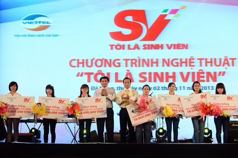 Ảnh: Mỹ Tâm hát sung, cởi phăng áo khoác - ảnh 9