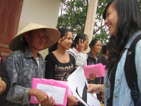 Nữ du học sinh làm từ thiện ở quê nhà Hà Tĩnh - ảnh 5