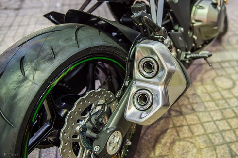 Cận cảnh xe máy giá gần 600 triệu tại Việt Nam - ảnh 8