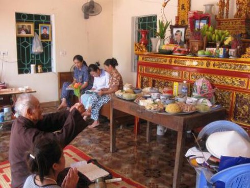 Cách cúng, văn khấn lễ chính đán mồng 1 Tết - ảnh 1