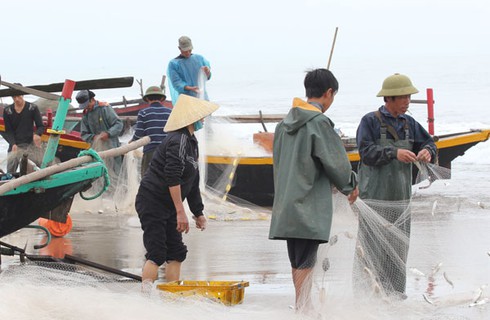 Chòng chành thuyền thúng đánh cá trong ngày Tết - ảnh 5