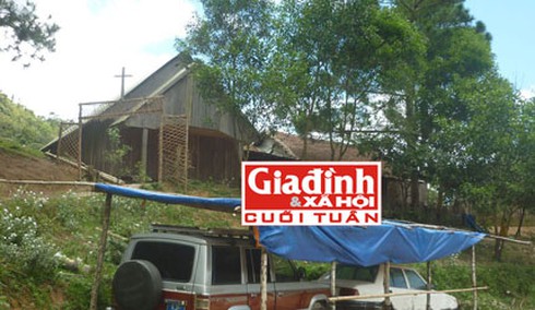 Sắm ô tô, diện quần bò bạc triệu đi... cấy lúa - ảnh 1