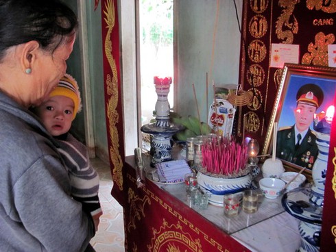 Lăn đùng ra chết sau khi