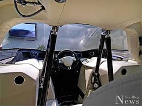 Cận cảnh siêu bus có thể chạy 255km/h ở Dubai - ảnh 5