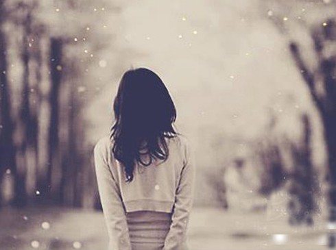 Nhìn từ phía sau… - ảnh 1