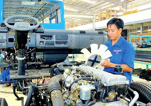 VEPR hạ dự báo tăng trưởng xuống 6% vì nhiều bất lợi - ảnh 1