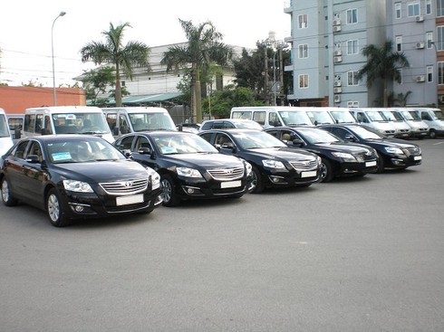 Thứ trưởng, Chủ tịch tỉnh sẽ nhận khoán xe công hoàn toàn - ảnh 1