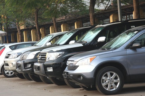 Lãnh đạo đi họp, công tác được Bộ Tài chính khoán xe 13.000 đồng/km - ảnh 1