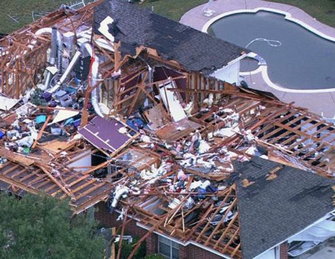 Tang thương Oklahoma sau 'trận càn' của vòi rồng - ảnh 15