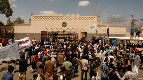 Mỹ gia hạn lệnh đóng cửa đại sứ quán ở các nước Hồi Giáo - ảnh 1