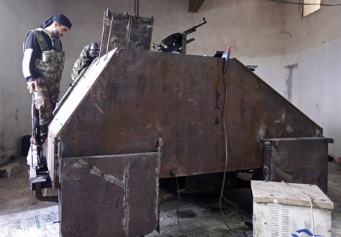 Những vũ khí tự chế khó tin của quân nổi dậy Syria - ảnh 19