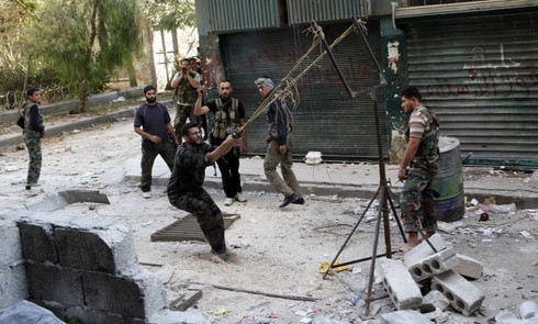 Những vũ khí tự chế khó tin của quân nổi dậy Syria - ảnh 2