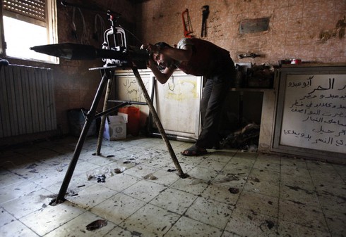 Những vũ khí tự chế khó tin của quân nổi dậy Syria - ảnh 6