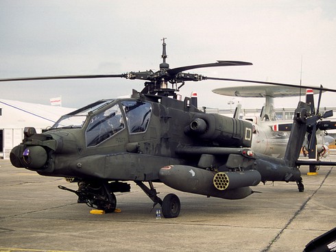 Mỹ định bán 24 trực thăng Apache cho Iraq - ảnh 1