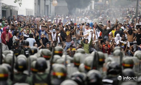 Venezuela: Biểu tình biến thành bạo động nguy hiểm - ảnh 1