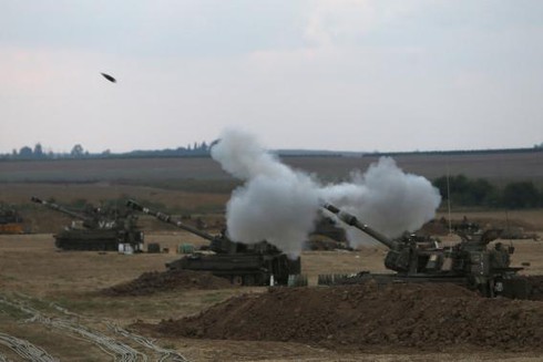 Đã có 300 người thiệt mạng, xe tăng Israel tiến sâu vào Gaza - ảnh 1