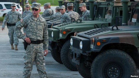 Mỹ rút Vệ binh Quốc gia khỏi bạo loạn Ferguson - ảnh 1