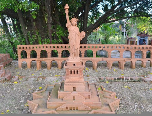 Ngắm “kỳ quan thế giới” làm từ gốm tuyệt đẹp ở Hội An - ảnh 10