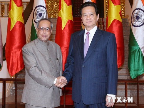 Tin thế giới 18h30: Mỹ muốn Nga đánh IS, Ukraine thoát