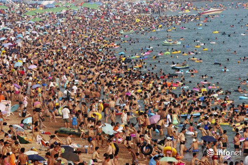 Ảnh: Thế giới này quá đông đúc - ảnh 1