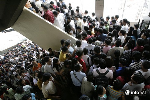 Ảnh: Thế giới này quá đông đúc - ảnh 3