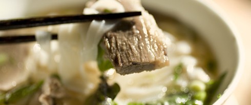 Báo Mỹ băn khoăn cách phát âm món phở Việt Nam - ảnh 1