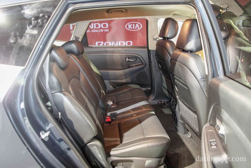 Chi tiết Kia Rondo có giá bán từ 729 triệu đồng tại Việt Nam - ảnh 3