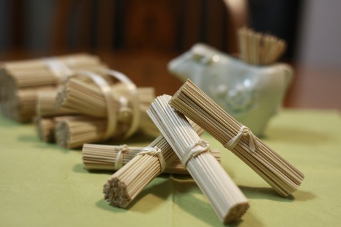 Tăm tre được làm ra như thế nào? - ảnh 1