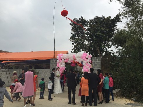 Đám cưới mộc mạc của Lê Thúy Nexttop Model tại quê nhà Quảng Bình - ảnh 1