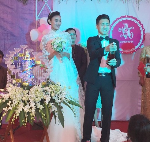 Đám cưới mộc mạc của Lê Thúy Nexttop Model tại quê nhà Quảng Bình - ảnh 10