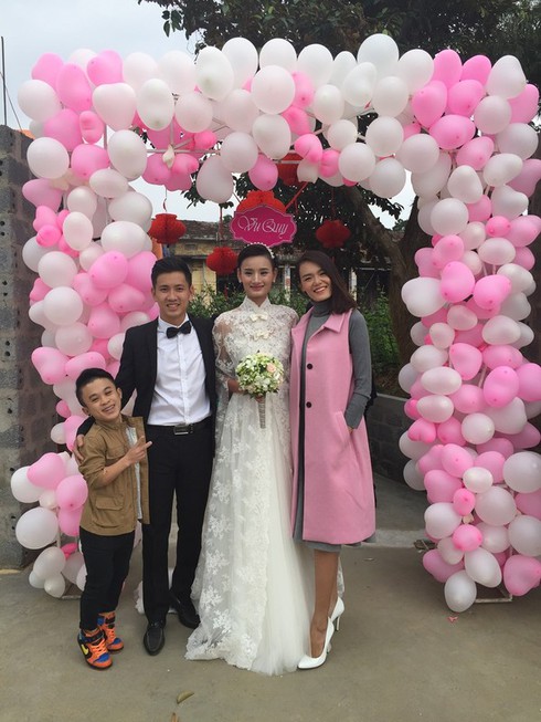 Đám cưới mộc mạc của Lê Thúy Nexttop Model tại quê nhà Quảng Bình - ảnh 5