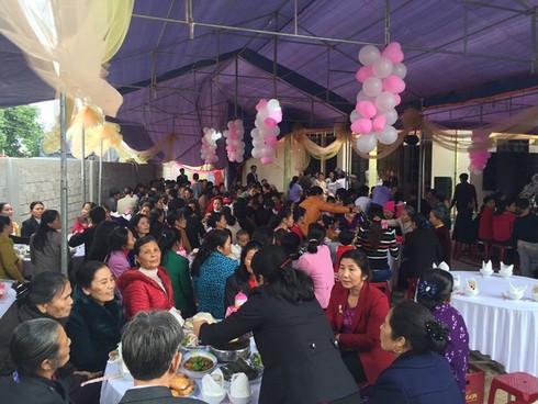 Đám cưới mộc mạc của Lê Thúy Nexttop Model tại quê nhà Quảng Bình - ảnh 6