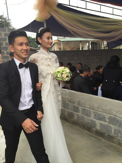 Đám cưới mộc mạc của Lê Thúy Nexttop Model tại quê nhà Quảng Bình - ảnh 8