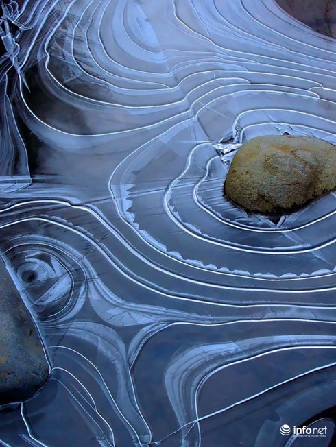 Quang cảnh kỳ vĩ của những hồ nước đóng băng trên thế giới - ảnh 10