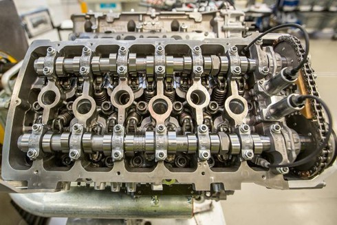 Siêu xe Bentley được chế tạo như thế nào? - ảnh 37