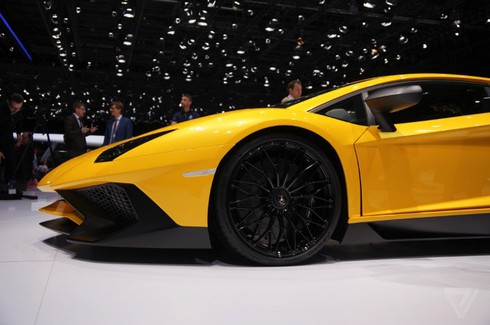 Cận cảnh Lamborghini Aventador Superveloce - ảnh 13