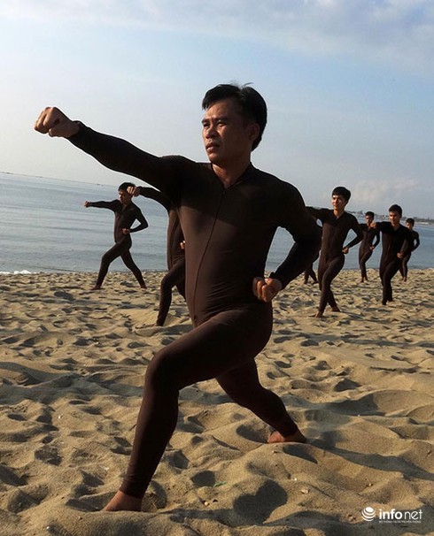 Đặc công nước khổ luyện nơi biển biếc - ảnh 3
