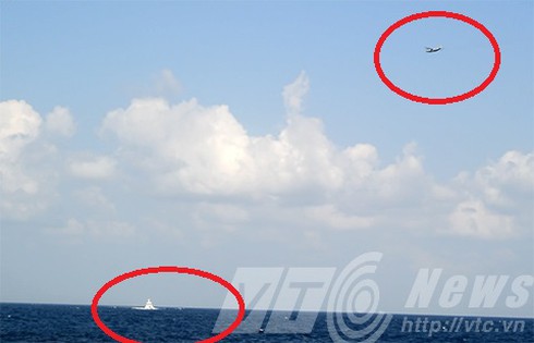 Phút căng thẳng tàu cứu nạn Việt Nam bị máy bay, tàu Trung Quốc uy hiếp - ảnh 4