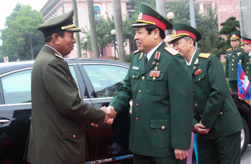 Bộ trưởng Quốc phòng Campuchia thăm Việt Nam - ảnh 1