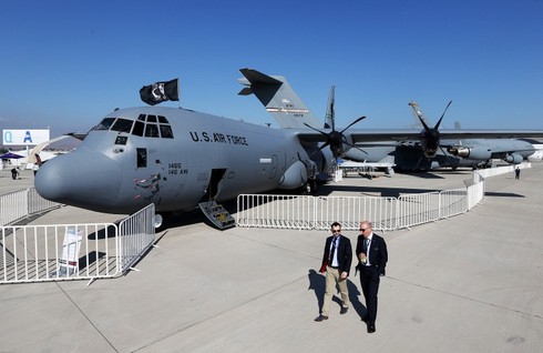 Đã mắt với các loại phi cơ ở triển lãm quân sự FIDAE 2016 - ảnh 8