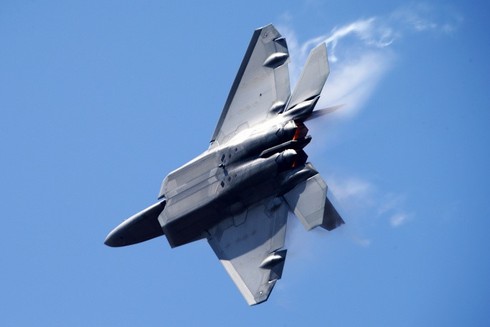 Đã mắt với các loại phi cơ ở triển lãm quân sự FIDAE 2016 - ảnh 9