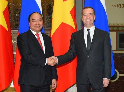 Thủ tướng Nga và Việt Nam bàn về Biển Đông và hợp tác phát triển kinh tế - ảnh 1