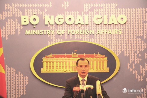 Bộ Ngoại giao lên tiếng về vai trò của ông Bob Kerrey tại ĐH Fulbright VN - ảnh 1
