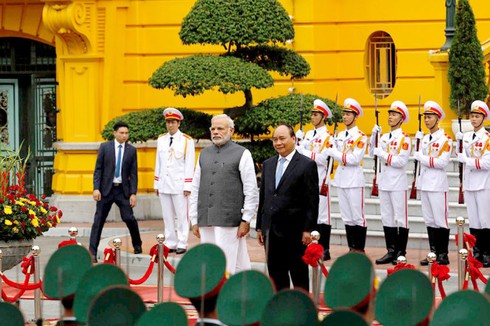 Thủ tướng Nguyễn Xuân Phúc hội đàm với Thủ tướng Ấn Độ Narendra Modi - ảnh 1
