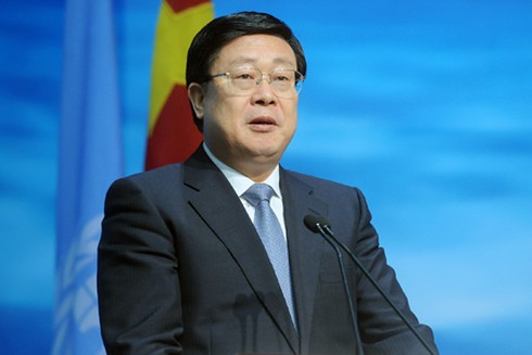 Trung Quốc lôi thêm một tham quan