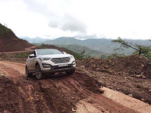 Khách hàng “phàn nàn” gì về Hyundai SantaFe? - ảnh 3