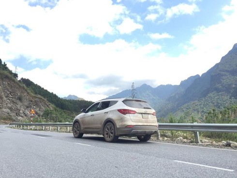 Khách hàng “phàn nàn” gì về Hyundai SantaFe? - ảnh 6