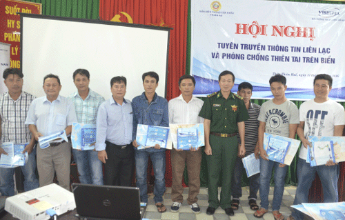 Tuyên truyền thông tin liên lạc và phòng chống thiên tai trên biển cho ngư dân - ảnh 1